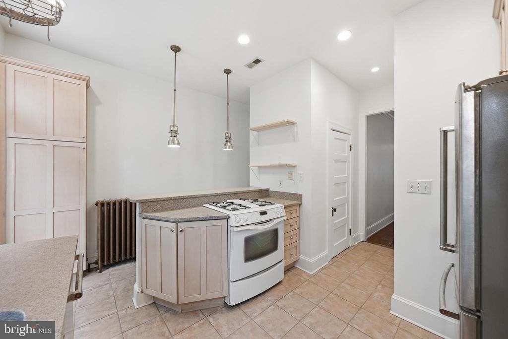 1419 Monroe Street Nw - Photo 11