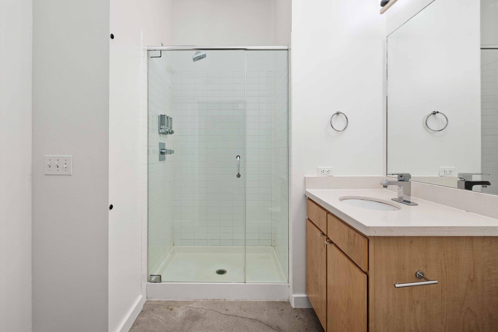 507 Sabine St - Photo 11