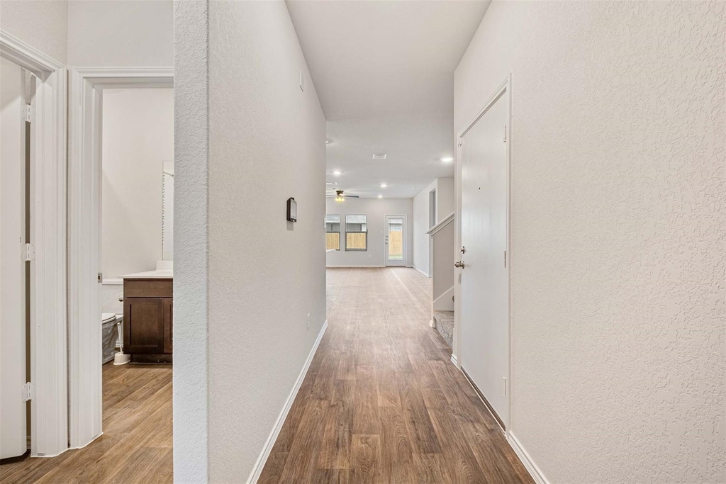 204 Lily Pond Trl - Photo 3