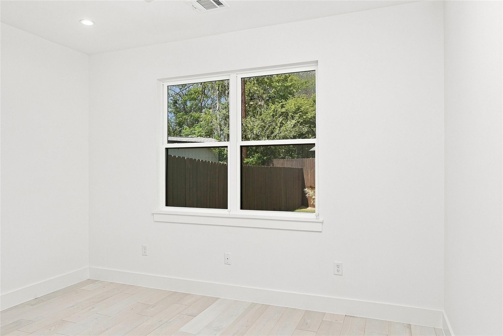1500 Sylvan Glade - Photo 14