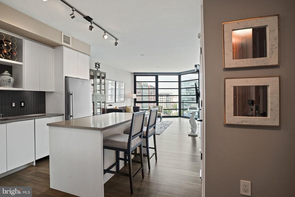1300 4th Street Se - Photo 4
