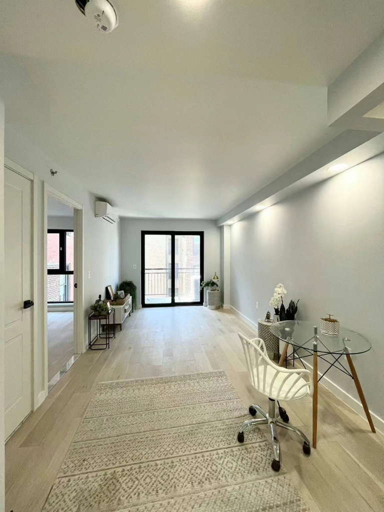 89th St - Photo 3
