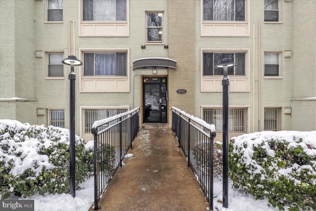 2850 Hartford Street Se - Photo 0