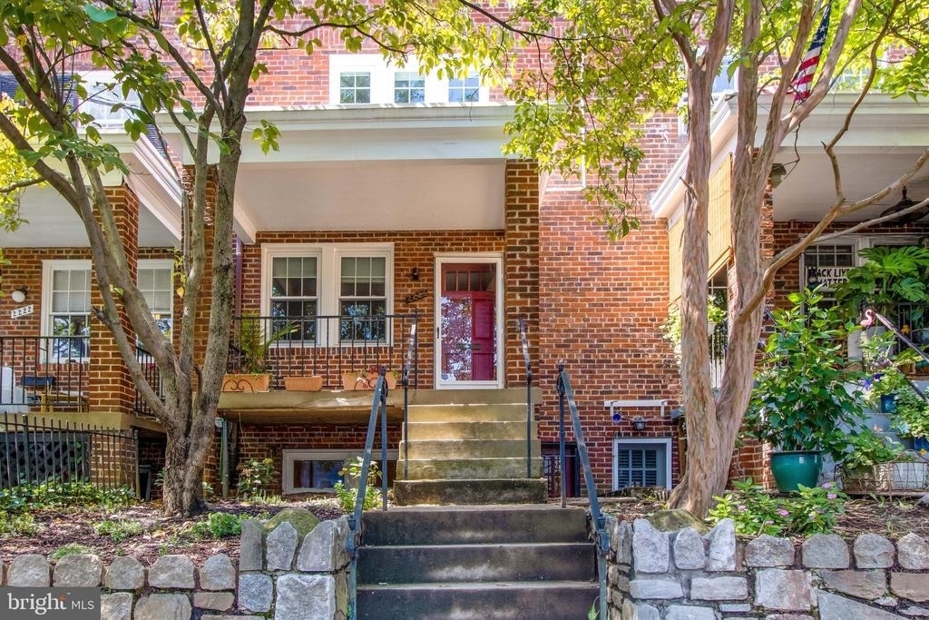 2224 Observatory Place Nw - Photo 0