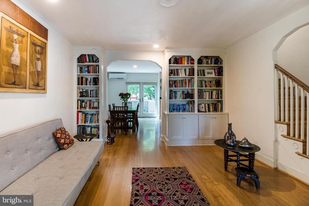 2224 Observatory Place Nw - Photo 3