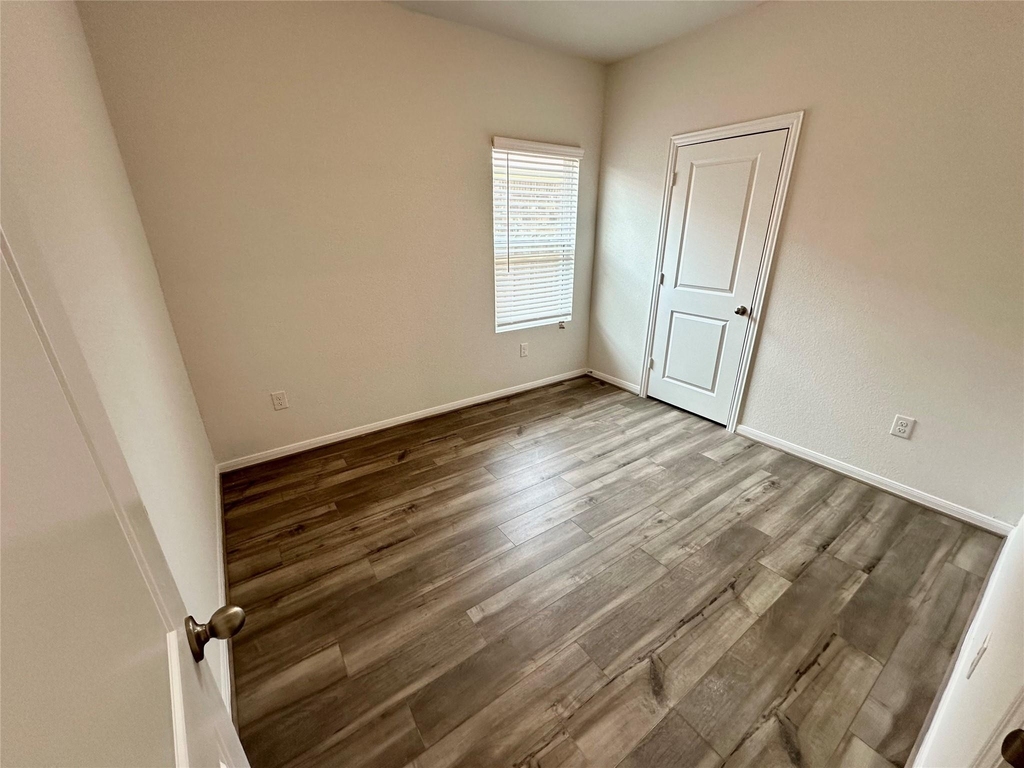 230 Olympic Dr - Photo 8