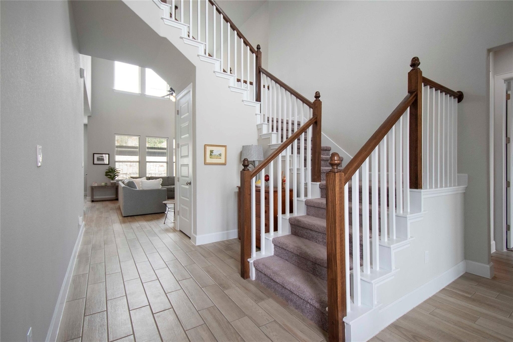 231 Village Oak Dr - Photo 9