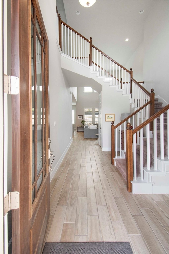 231 Village Oak Dr - Photo 3