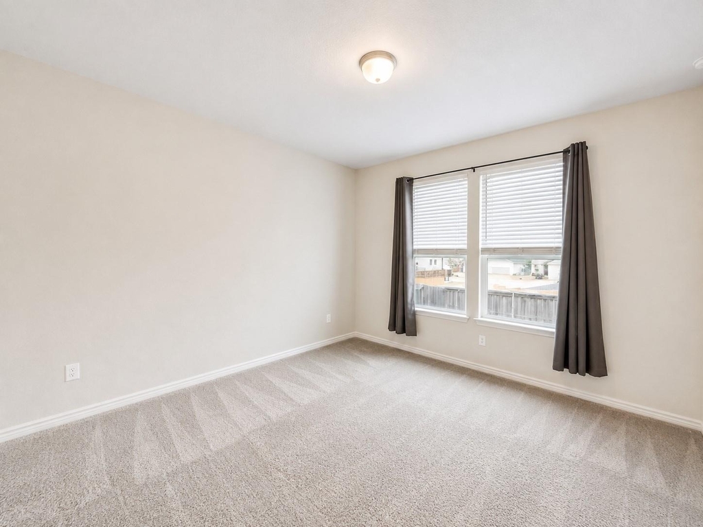 220 Pepperbark Loop - Photo 16