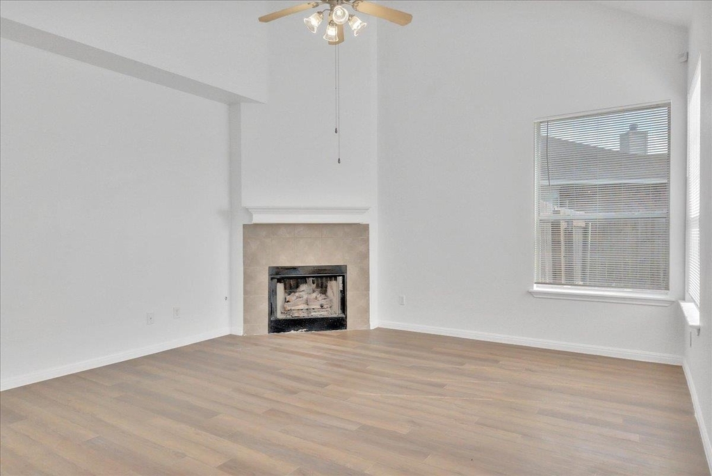 1402 Grafton Ln - Photo 9