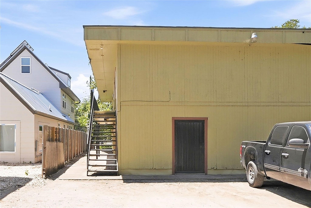 400 W 34th St - Photo 13