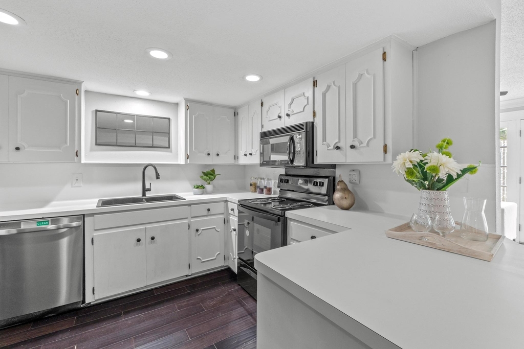 6109 Bullard Dr - Photo 15