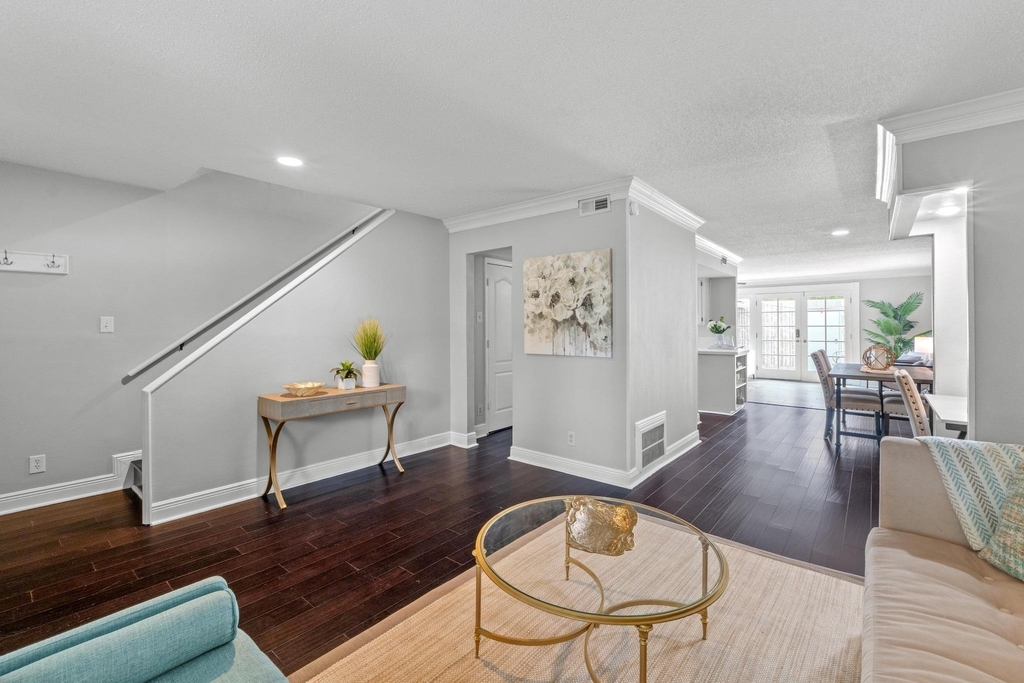 6109 Bullard Dr - Photo 3