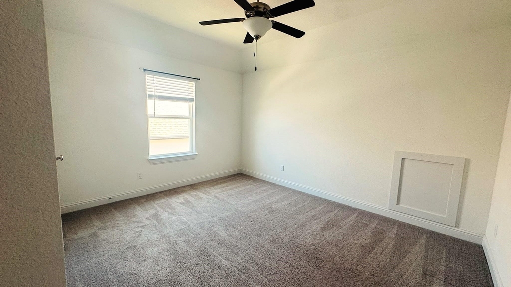 813 Palamos Dr - Photo 18