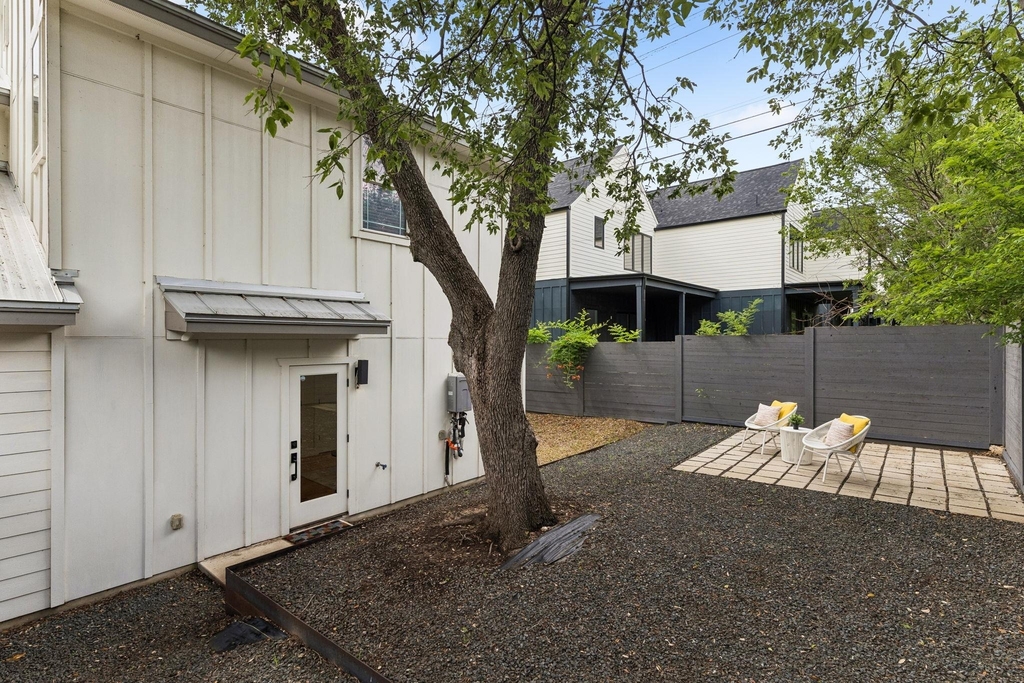 806 Philco Dr - Photo 38