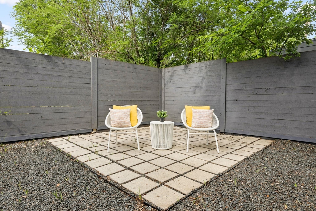 806 Philco Dr - Photo 5