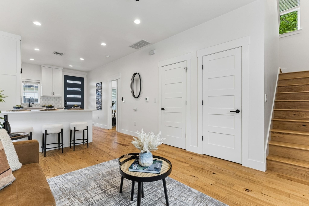 806 Philco Dr - Photo 15
