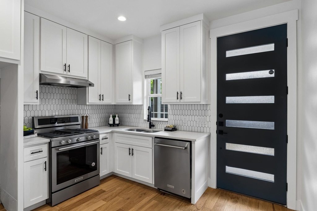 806 Philco Dr - Photo 7