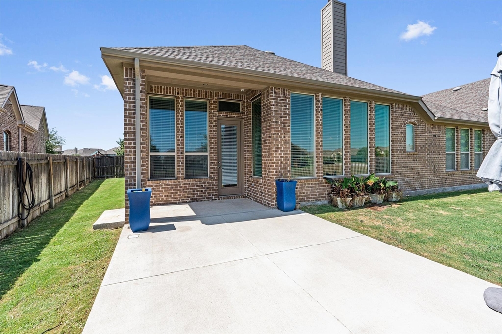404 Miracle Rose Way - Photo 38