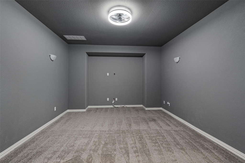 404 Miracle Rose Way - Photo 3