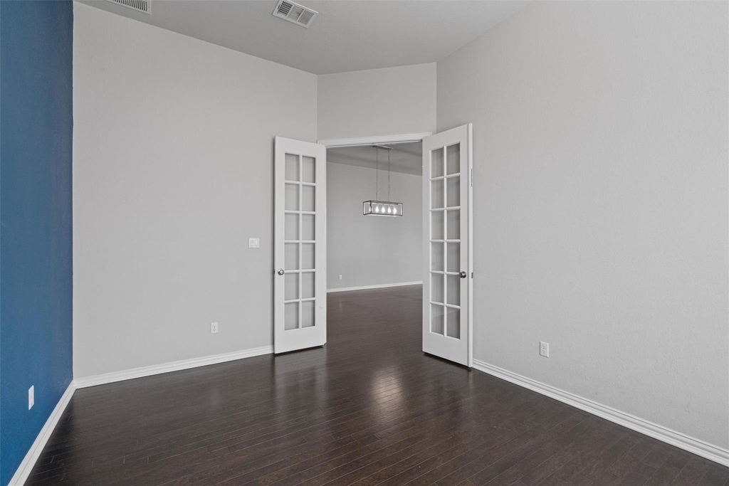 404 Miracle Rose Way - Photo 9