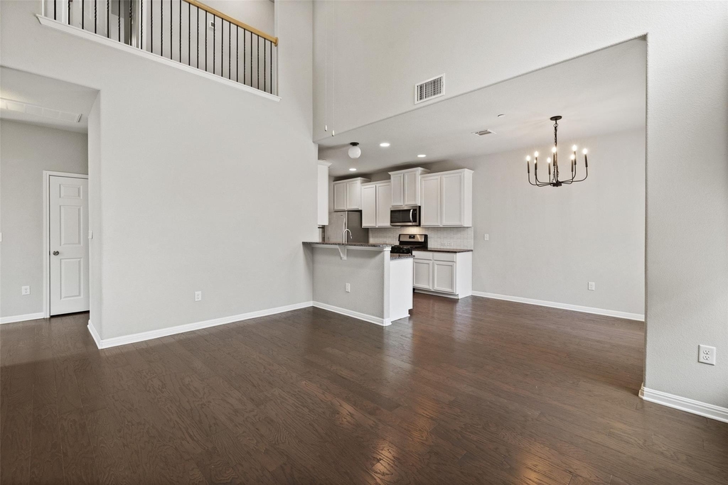 1615 Airedale Rd - Photo 0