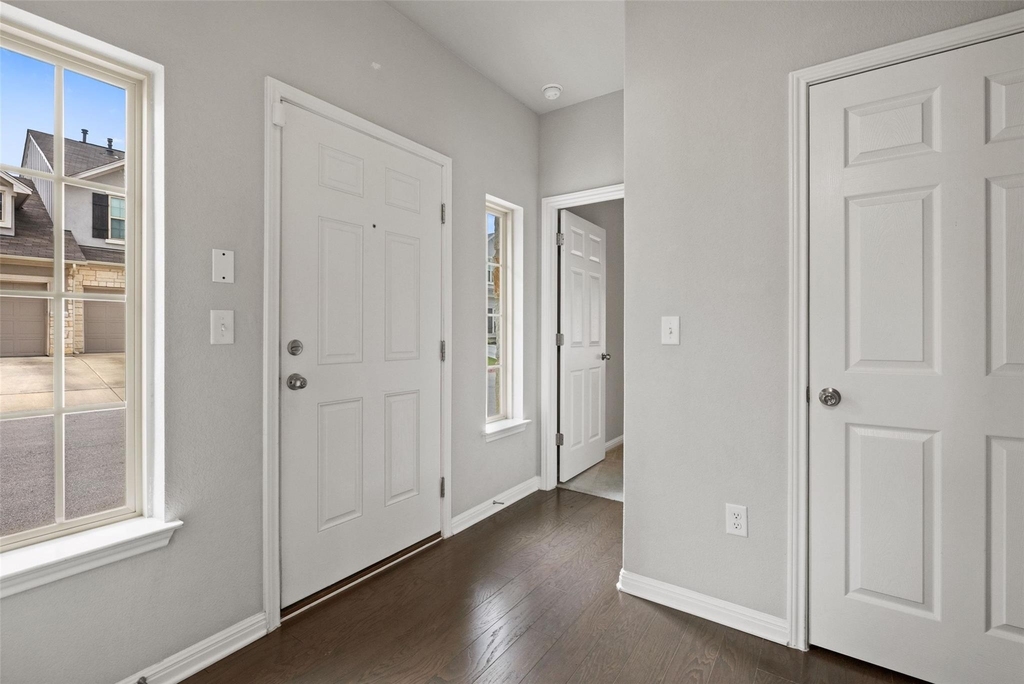 1615 Airedale Rd - Photo 5