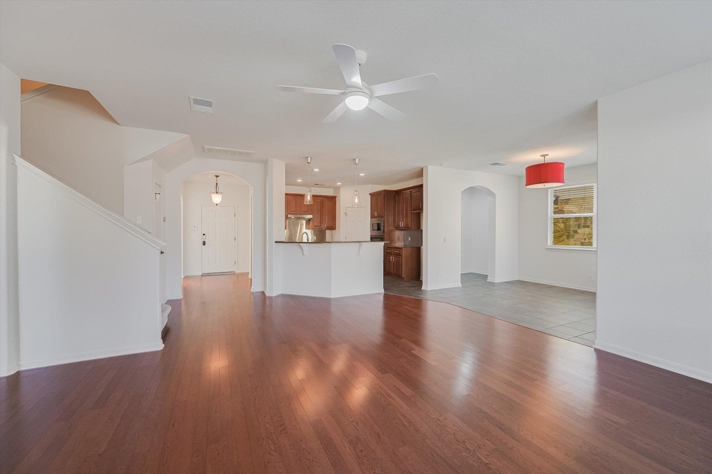 9316 Bavaria Ln - Photo 4