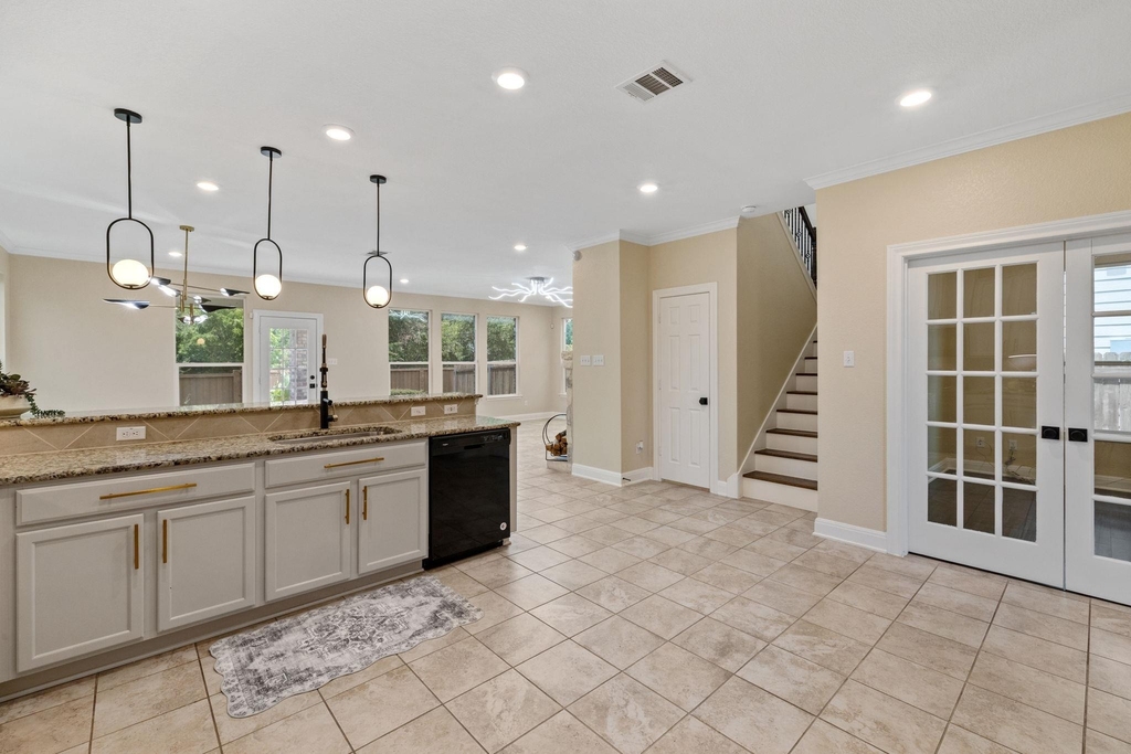 2950 E Old Settlers Blvd - Photo 7