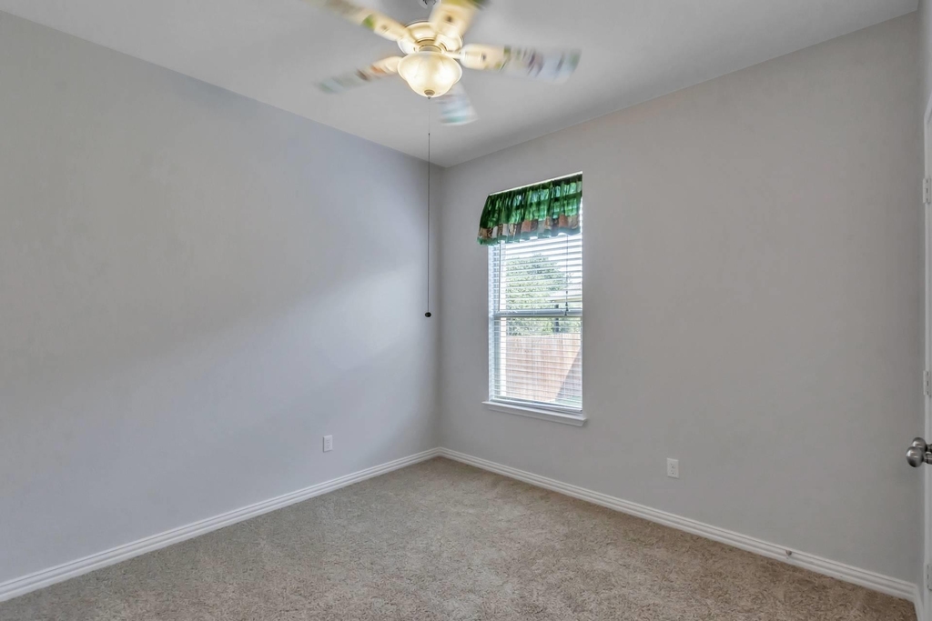 2012 Elaina Loop - Photo 22
