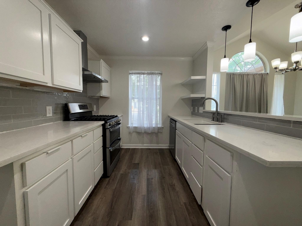 5807 Teri Rd - Photo 6