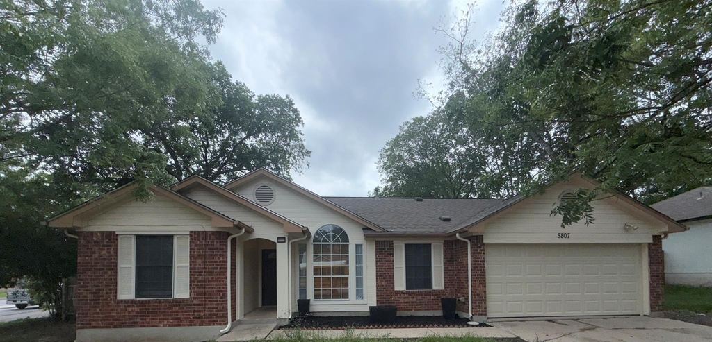 5807 Teri Rd - Photo 0