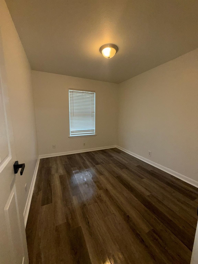 5807 Teri Rd - Photo 11