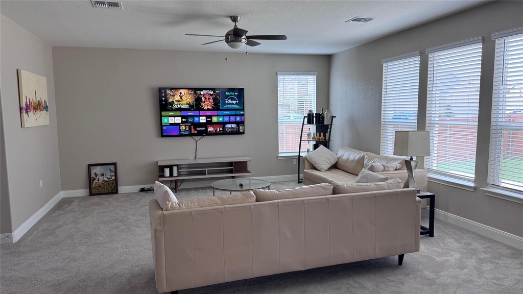 4600 Colmar Dr - Photo 10