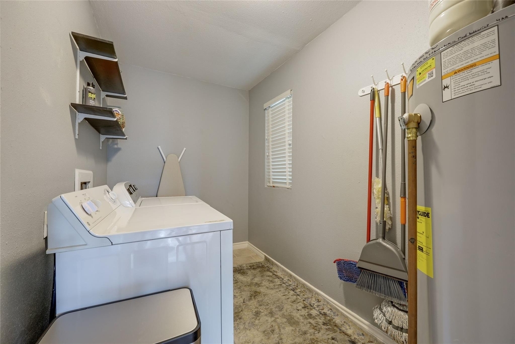 205 Venture Blvd S - Photo 15