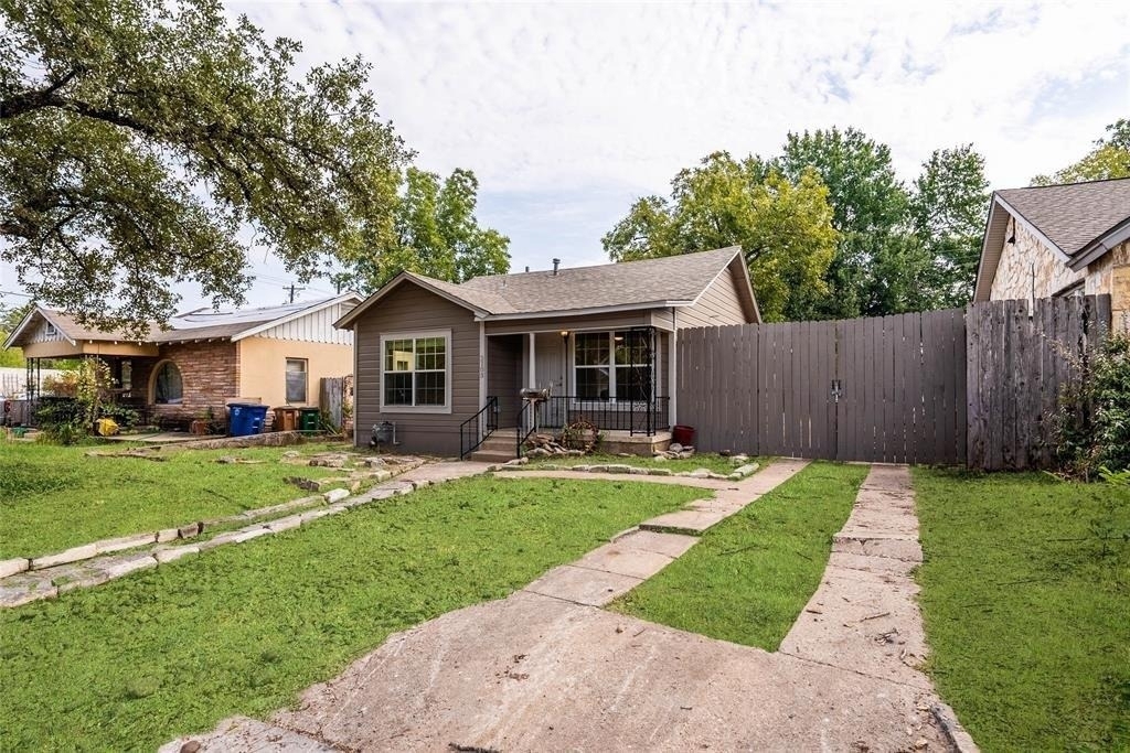 3103 E 16th St - Photo 7