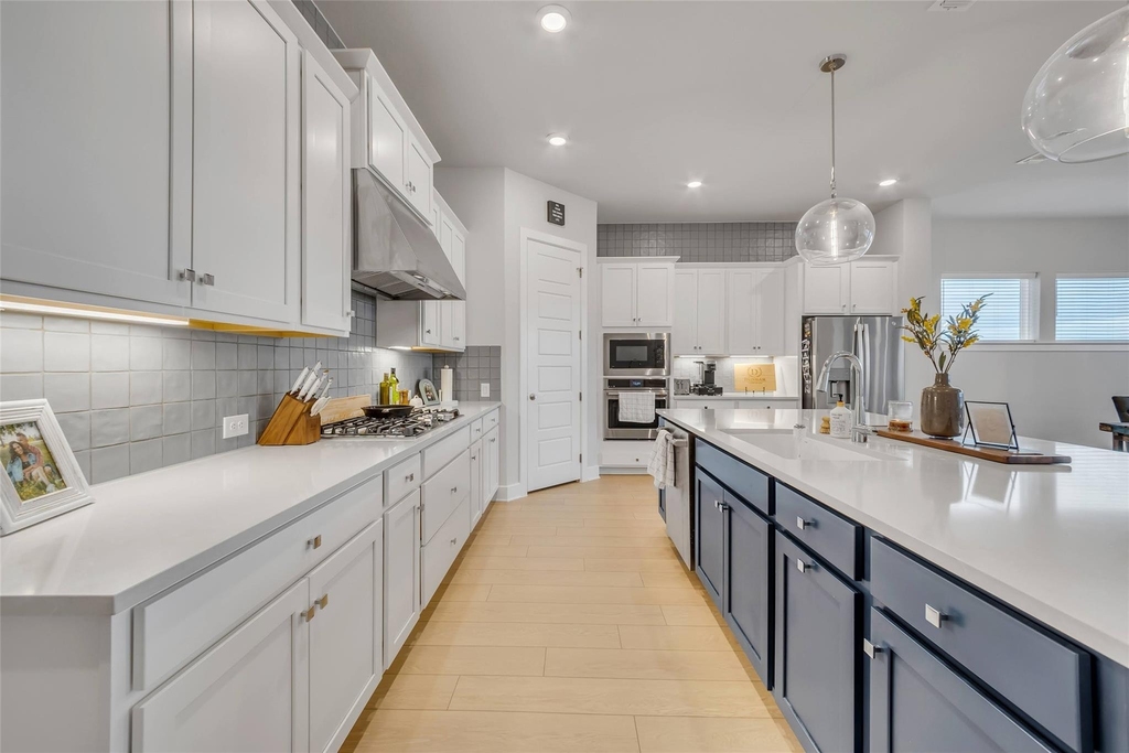 8517 Grenadier Dr - Photo 6