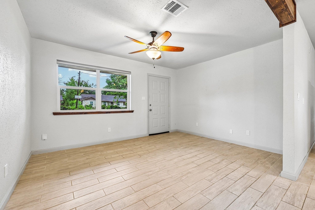410 Magnolia St - Photo 4