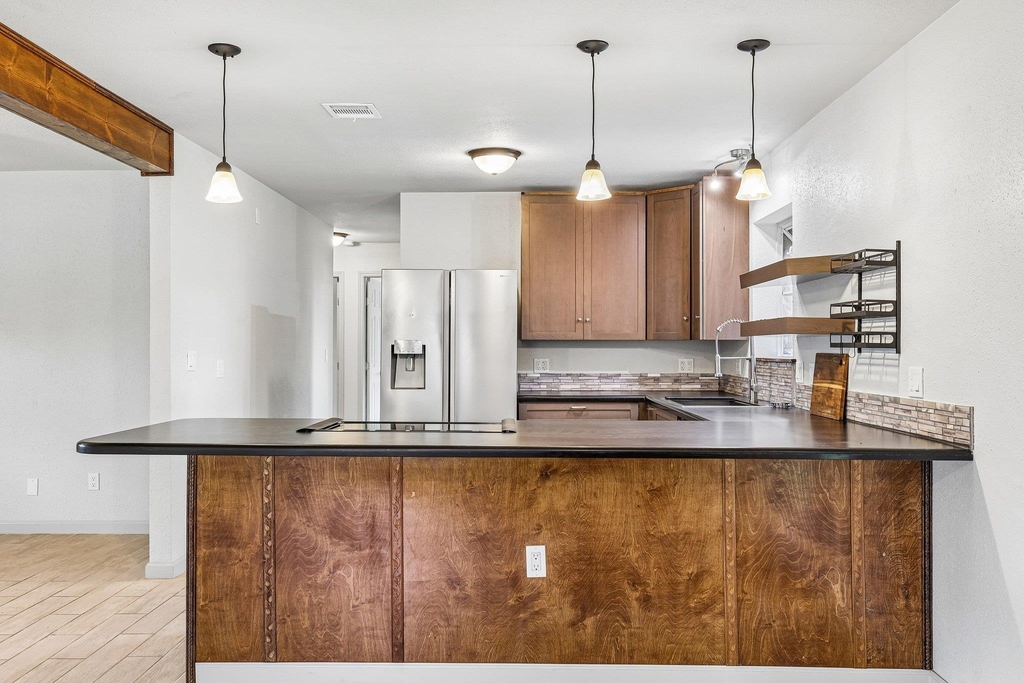 410 Magnolia St - Photo 6
