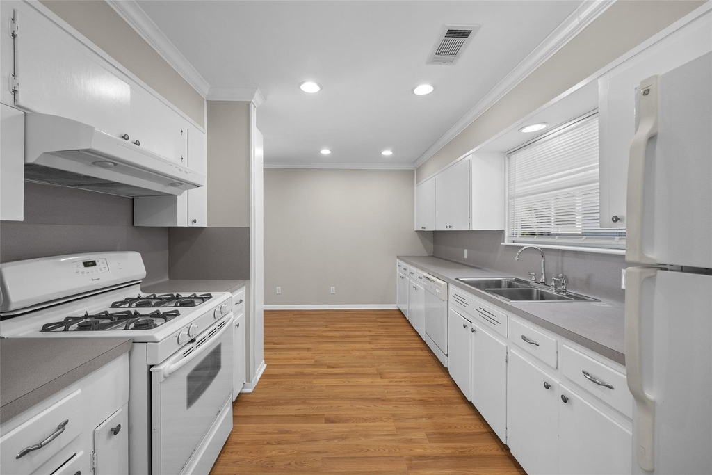 1404 Briarcliff Blvd - Photo 9