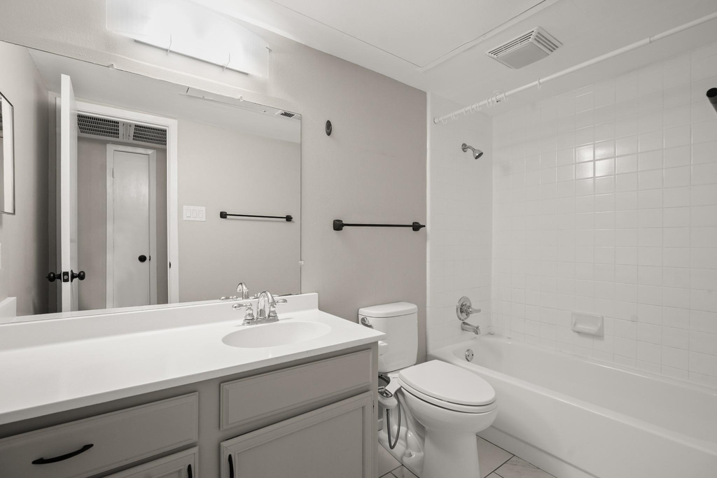 4159 Steck Ave - Photo 19