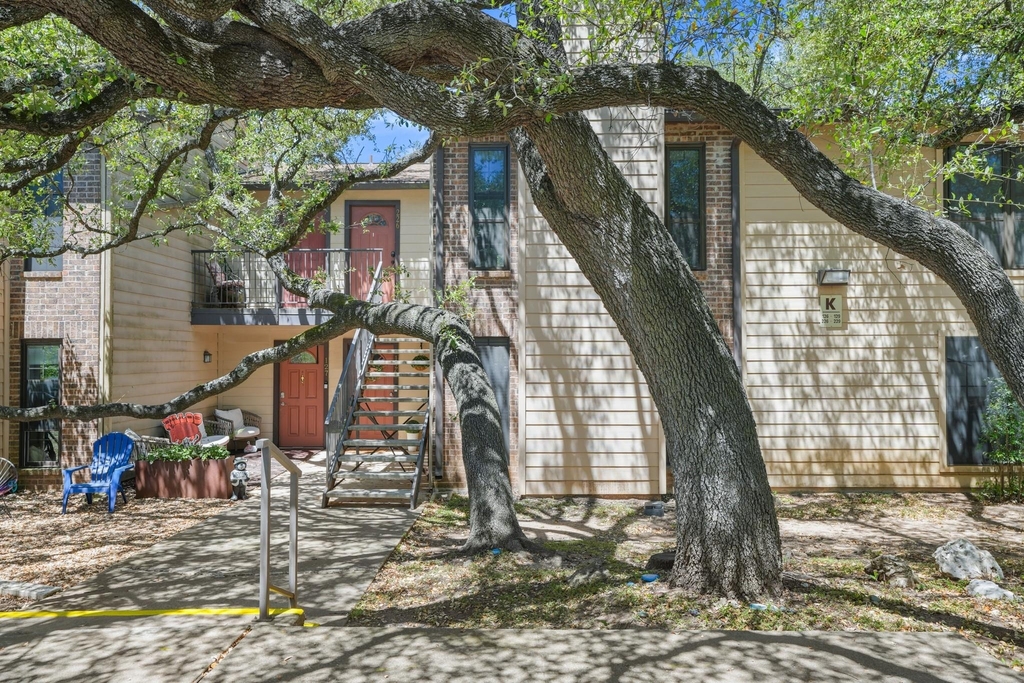 4159 Steck Ave - Photo 4