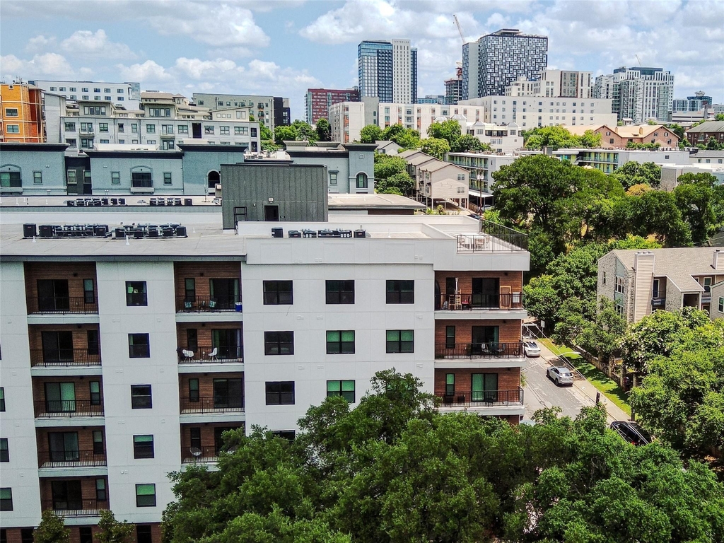 2500 Longview St - Photo 0