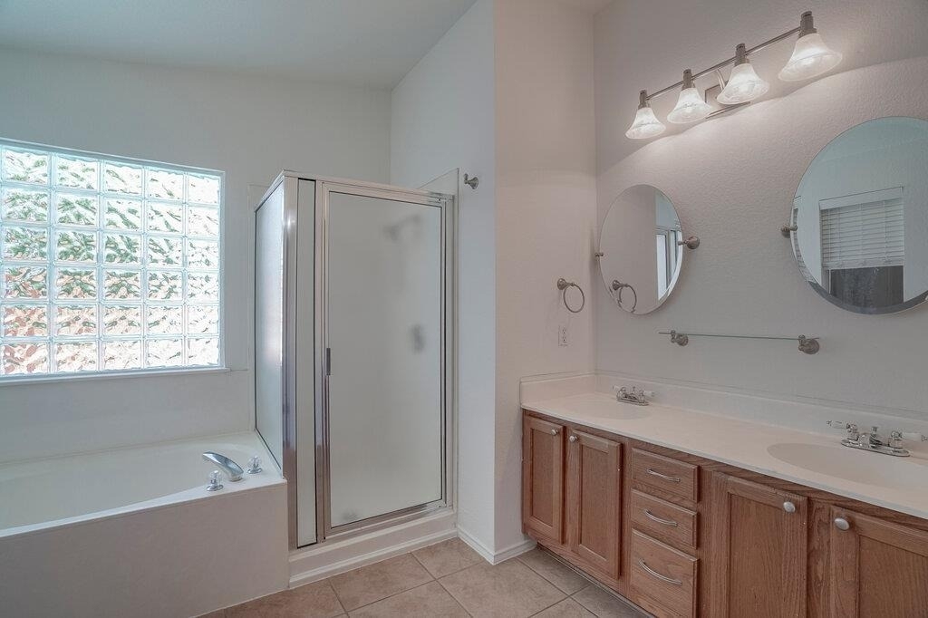 900 Fenway Park Ct - Photo 5