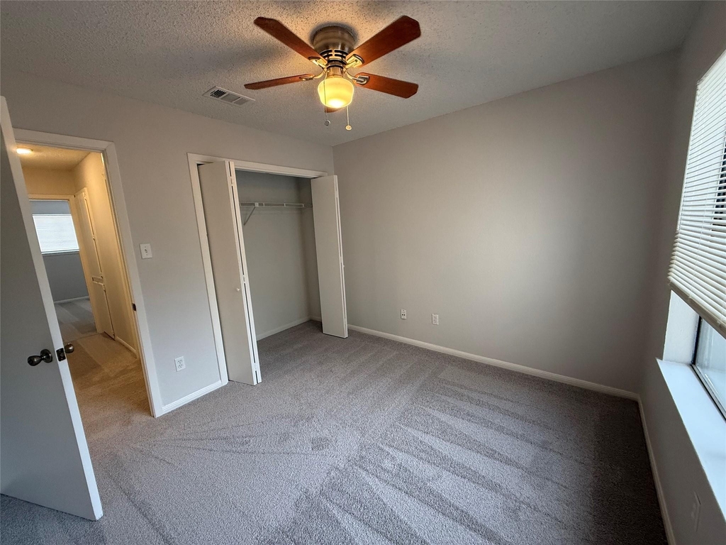 8909 Schick Rd - Photo 4