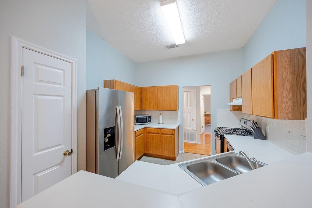 1704 Verbena Way - Photo 7