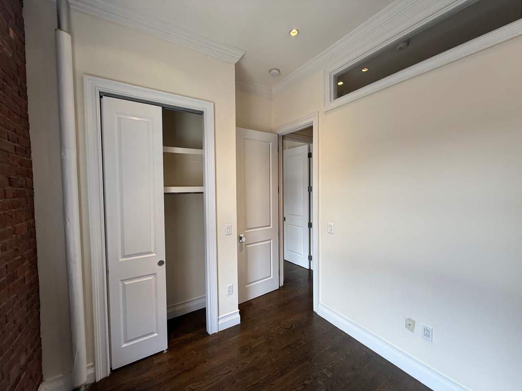 350 Third ave - Photo 3