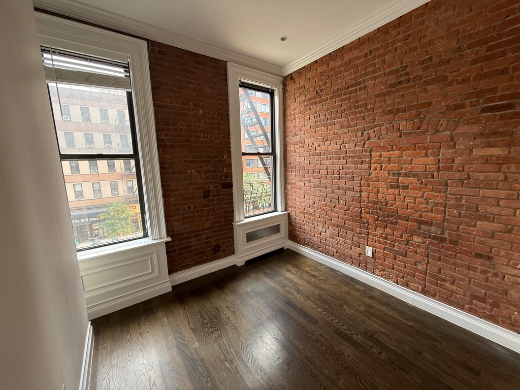 350 Third ave - Photo 4