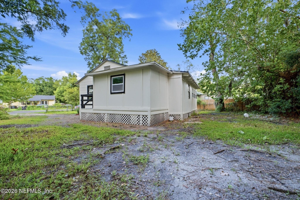 920 George Circle - Photo 23