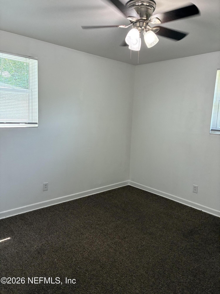 645 Allen Lane - Photo 15